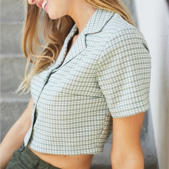 JOHN Galt green Gingham button down crop Top - Picture 2 of 8